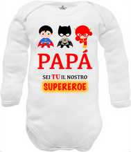 Carica l'immagine nel visualizzatore di Gallery, body neonato maniche lunghe in caldo cotone con superman, batman e flash, con la frase Papà sei tu il nostro supereroe