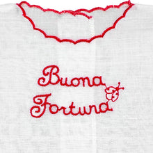 Carica l'immagine nel visualizzatore di Gallery, ricamo buona fortuna camicia bianca neonato