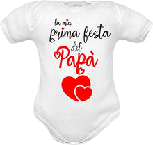 Carica l&#39;immagine nel visualizzatore di Gallery, body neonato frase la mia prima festa del papà e due cuori bimbo e papà
